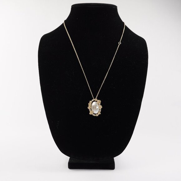 Chanel Necklace - Picture 1 of 3